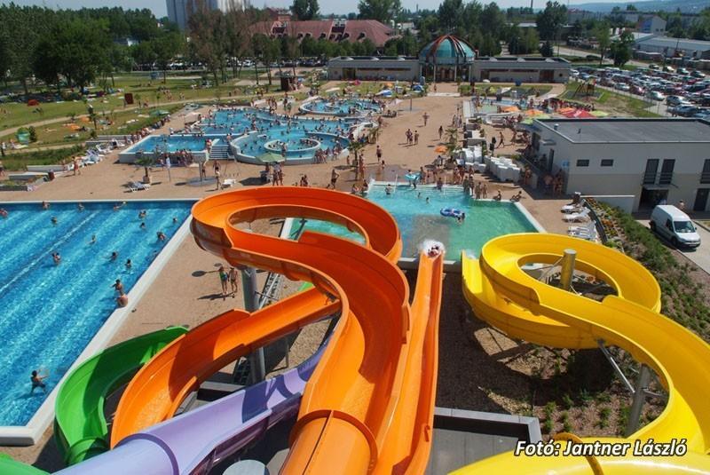 Ferienwohnung Gardi Apartman Szekszárd Zimmer foto