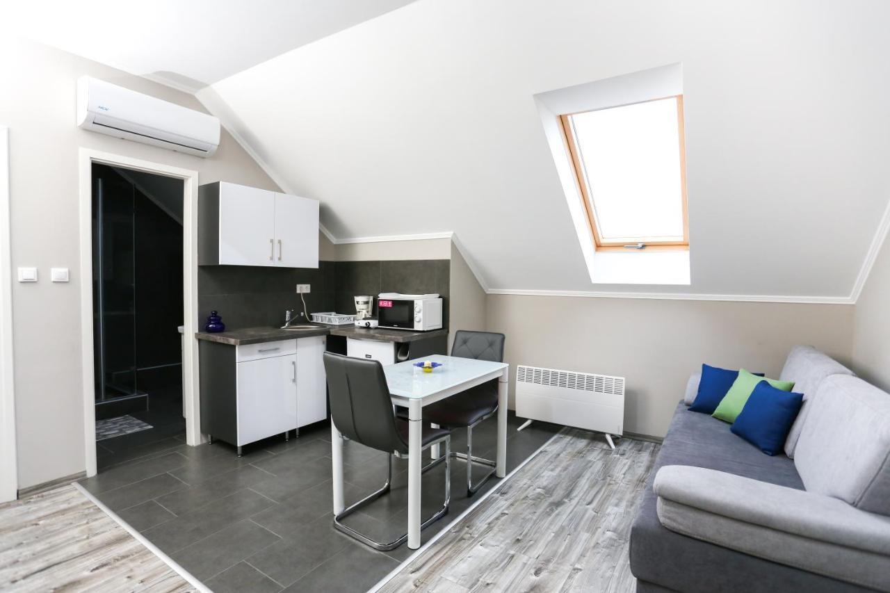 Ferienwohnung Gardi Apartman Szekszárd Exterior foto